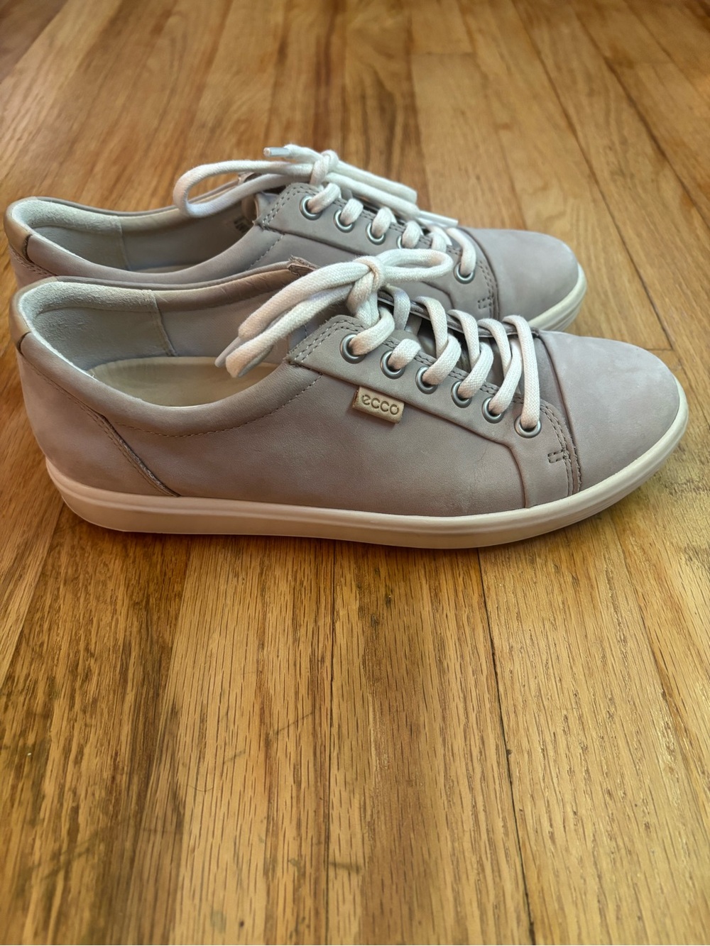 Ecco Soft 7 Leather Lace-up Casual Sneakers, size 38 (7-7.5) in Grey Rose